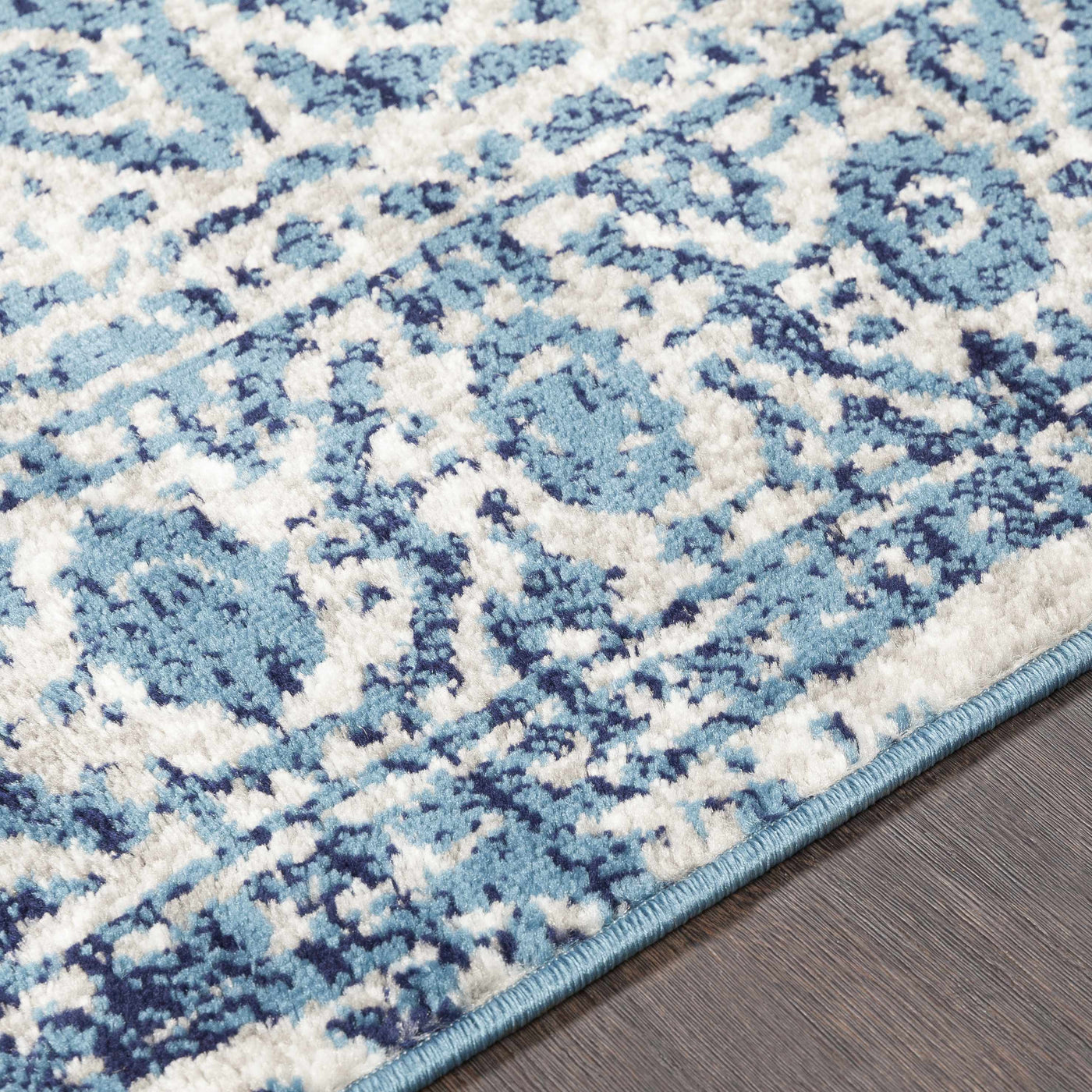 Wellsblue Traditional Rug - Clearance by Boutique Rugs