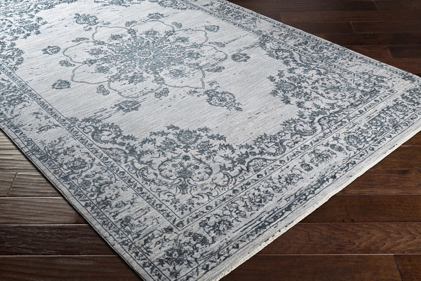 Wandina Traditional Luxe Rug by Boutique Rugs