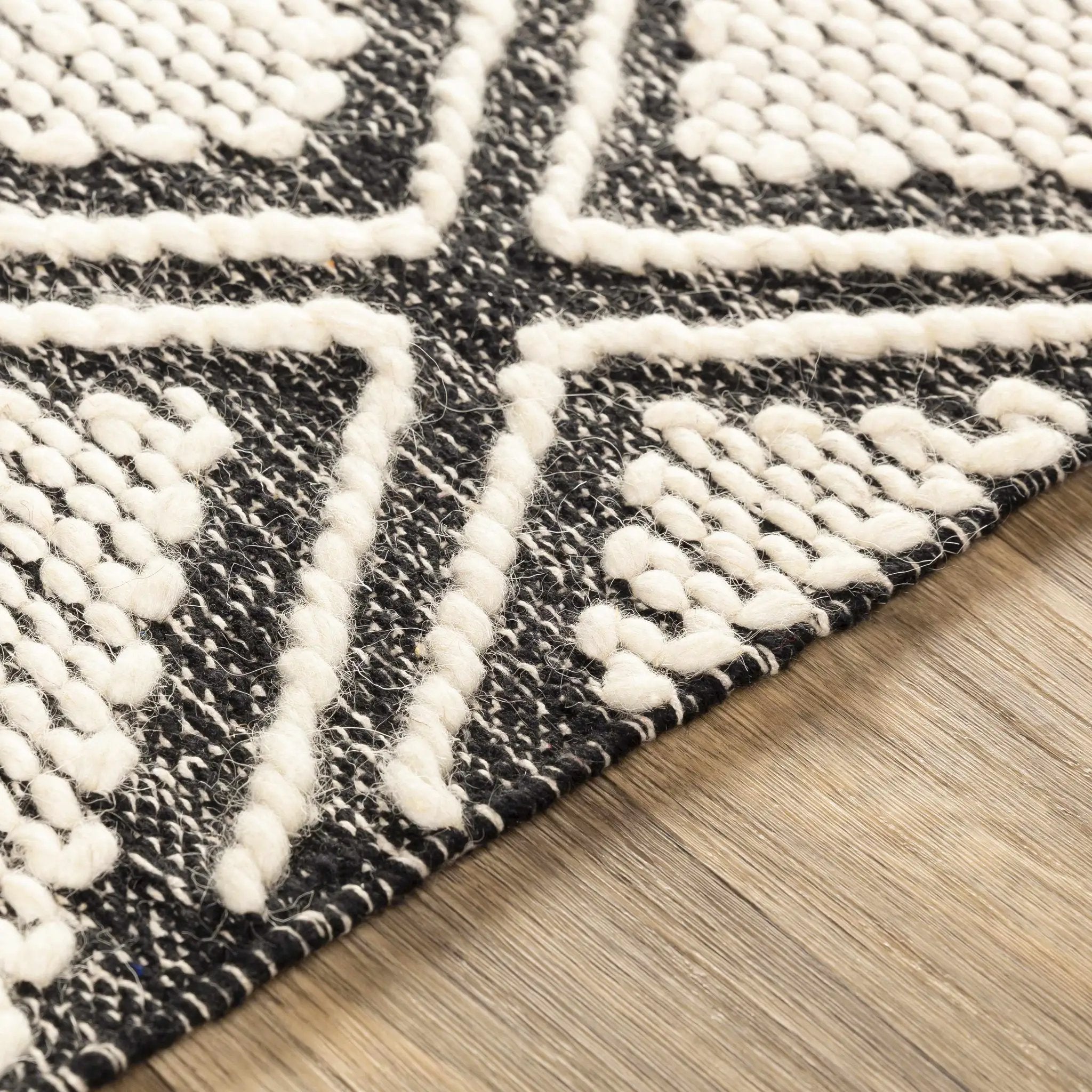Wausa Area Rug - Clearance by Boutique Rugs