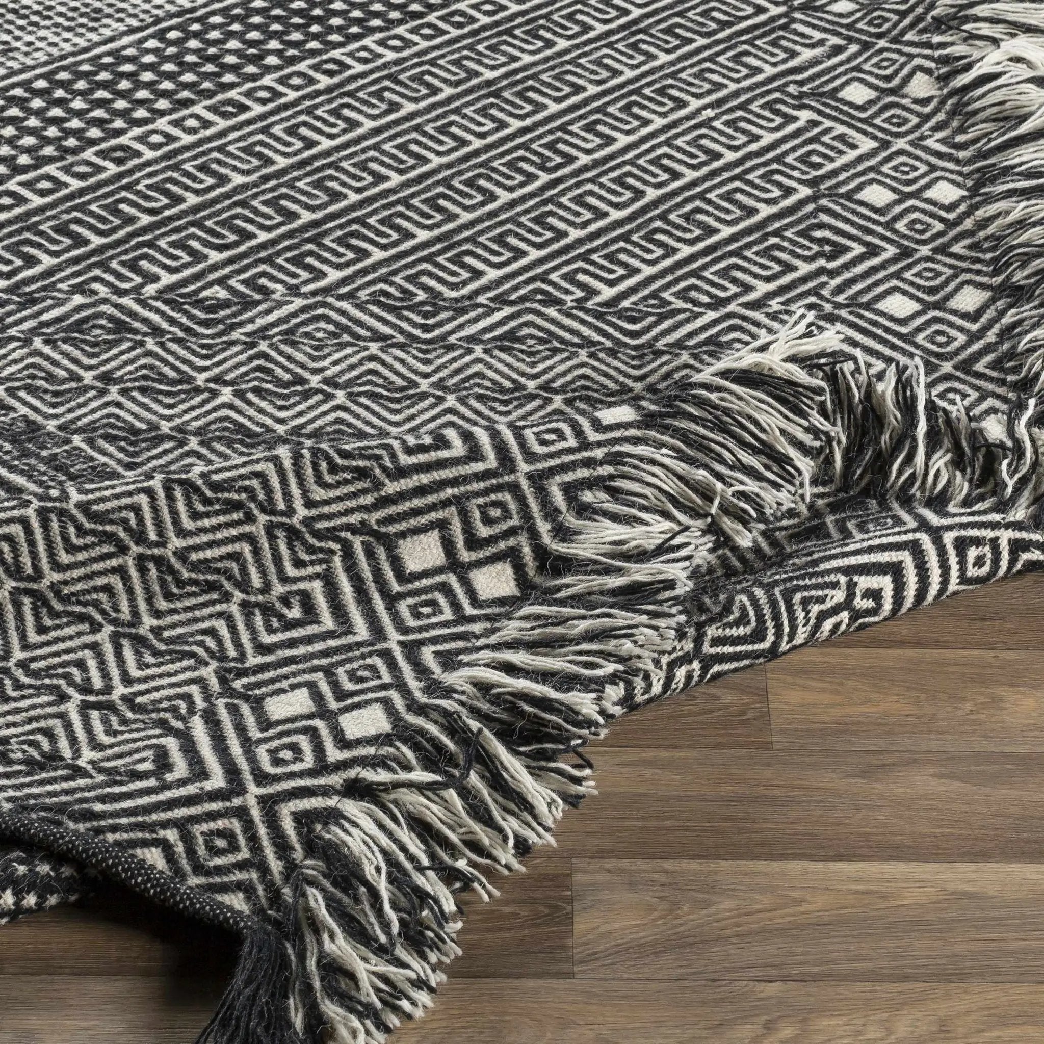 Wundowie Black&Ivory Diamond Wool Rug - Clearance by Boutique Rugs