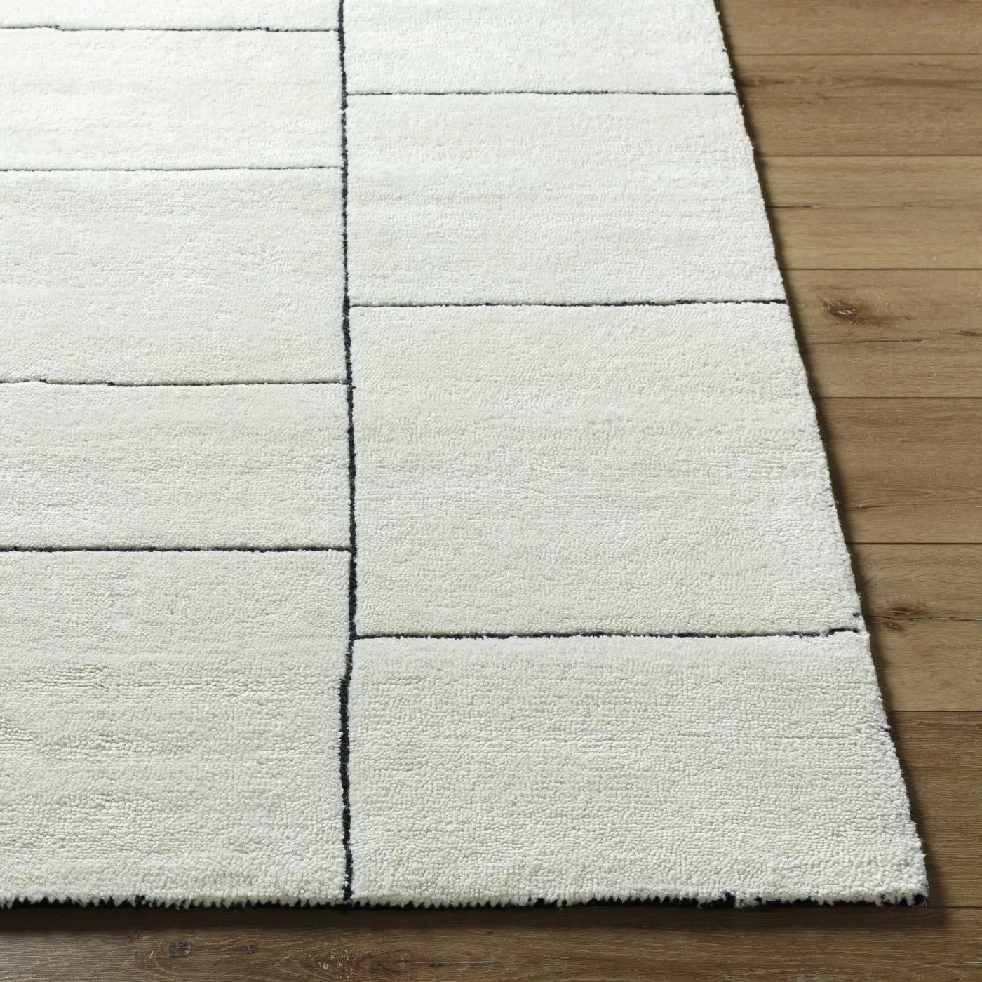 Xylia Ivory Area Rug - Clearance by Boutique Rugs