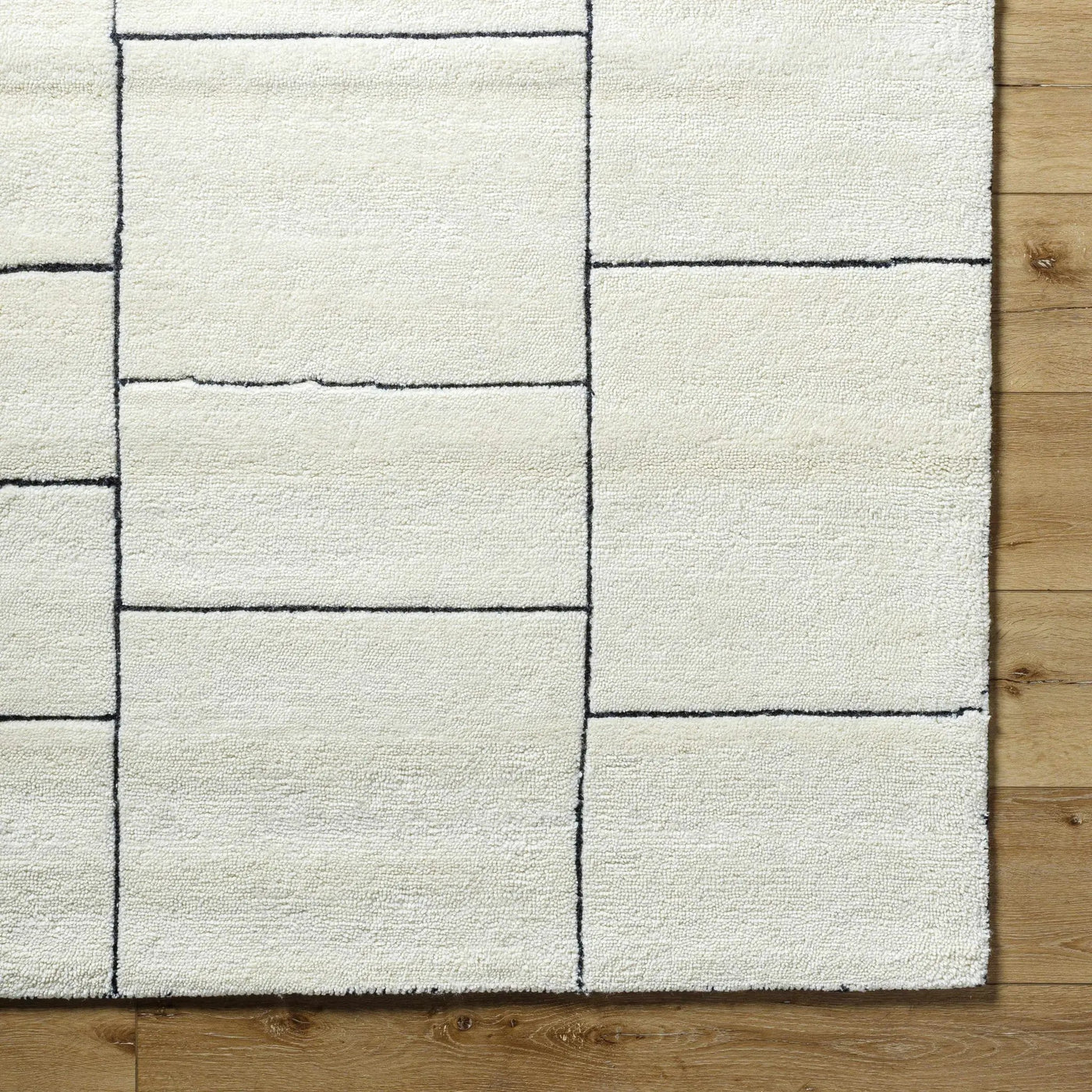 Xylia Ivory Area Rug - Clearance by Boutique Rugs