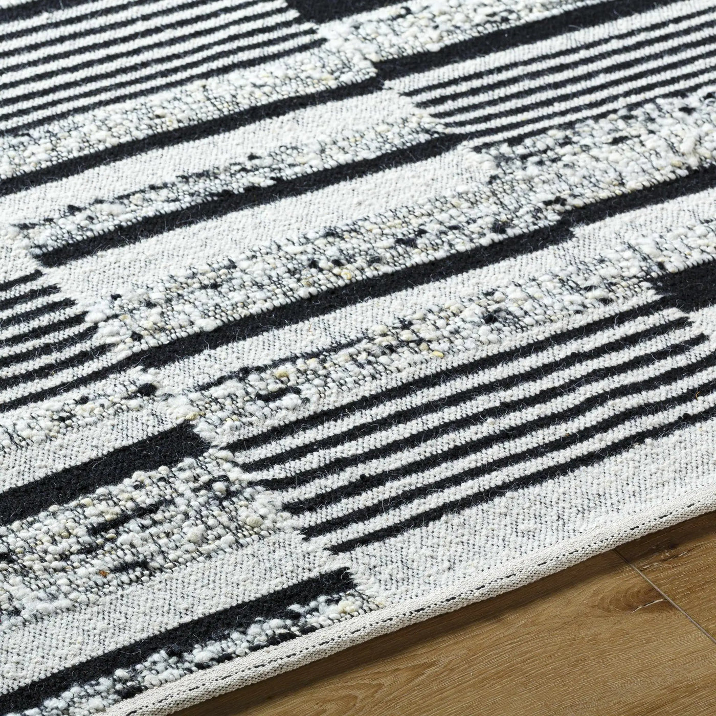 Yanni Area Rug - Clearance by Boutique Rugs