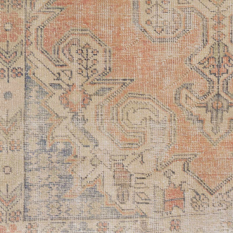 Yetminster Traditional Distressed Peach Rug - Clearance by Boutique Rugs