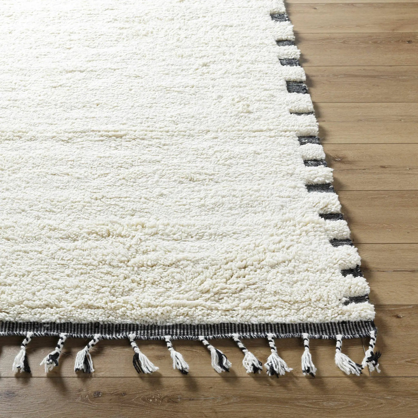 Yamin Area Rug - Clearance by Boutique Rugs