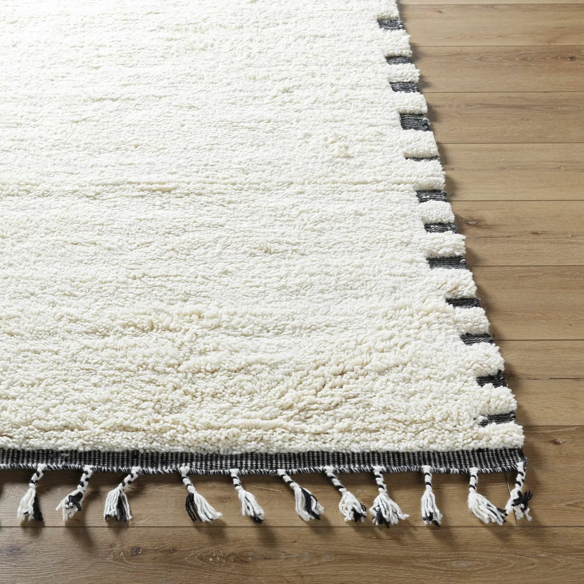 Yamin Area Rug - Clearance by Boutique Rugs