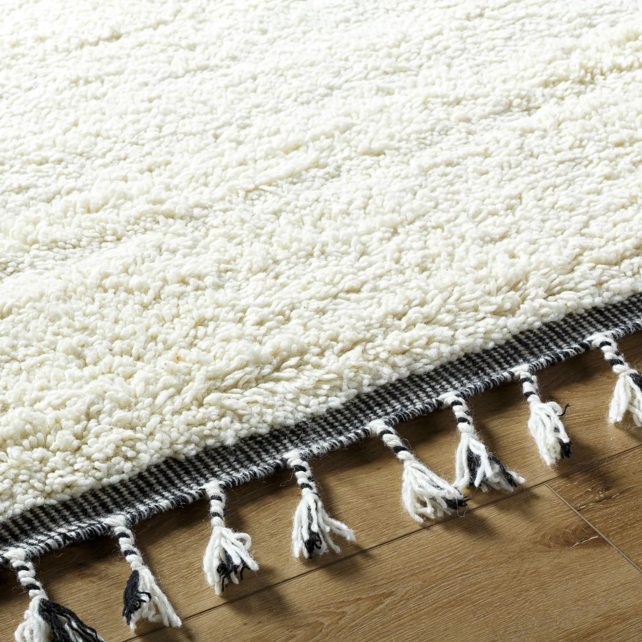 Yamin Area Rug - Clearance by Boutique Rugs