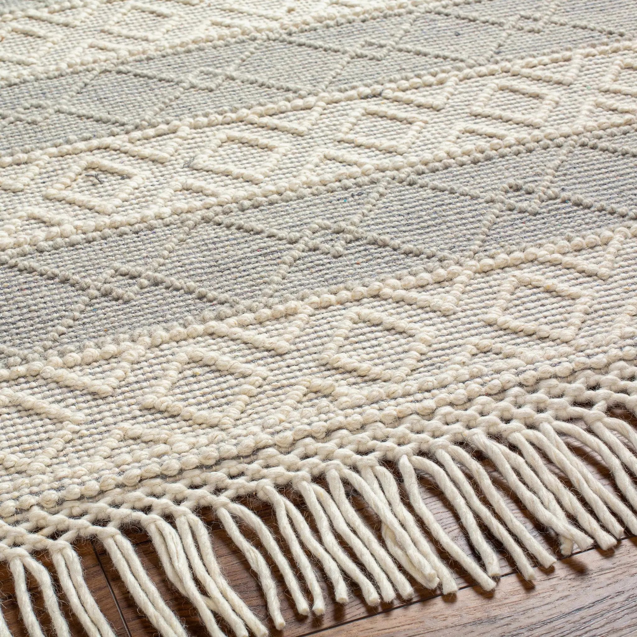 Zaza Wool Rug with Tassels - Clearance by Boutique Rugs