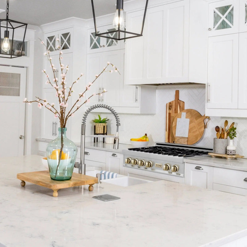 ZLINE 36" Autograph Rangetop, Stainless Steel, Gold Accents, RTZ-36-G by Farmhouse Kitchen and Bath