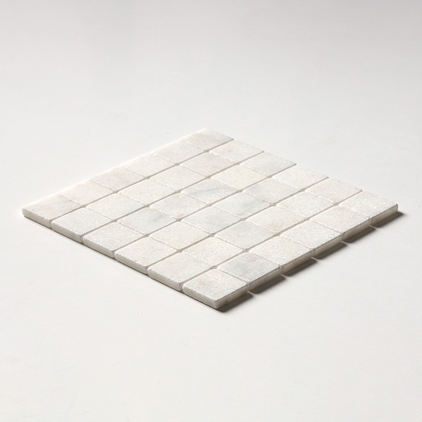 Calacatta T Tumbled 2×2 Marble Mosaic 12×12